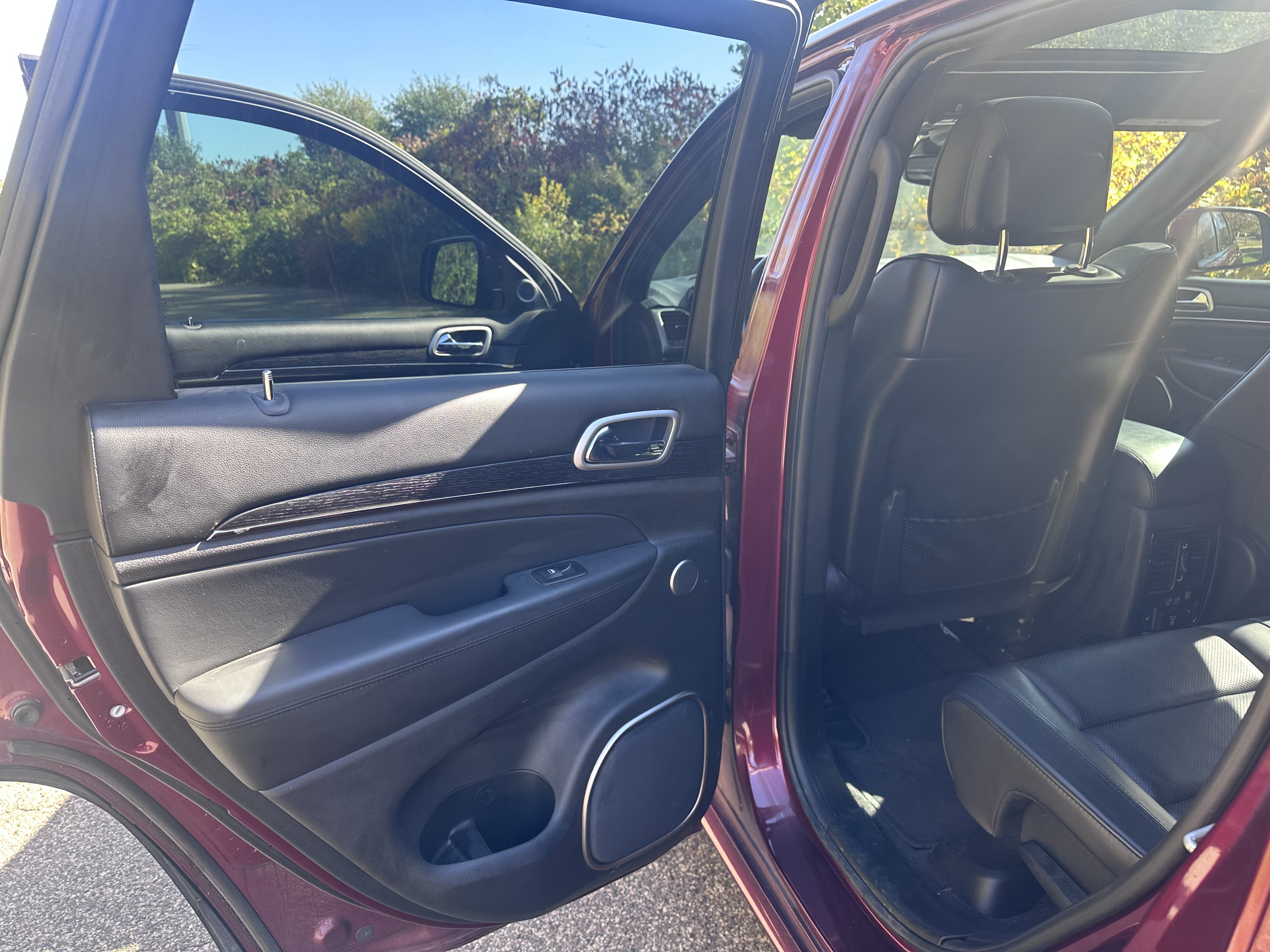 Used 2018 Jeep Grand Cherokee High Altitude RWD image 9