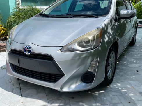Used 2015 Toyota Prius C FWD image 1