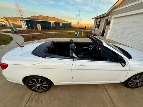 Used 2014 Chrysler 200 S image 4