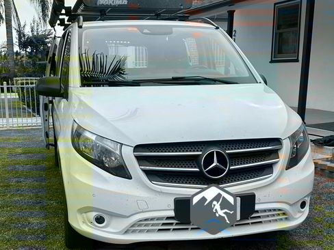 Used 2019 Mercedes-Benz Metris image 1