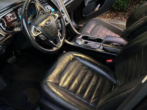 Used 2018 Ford Fusion SE image 9