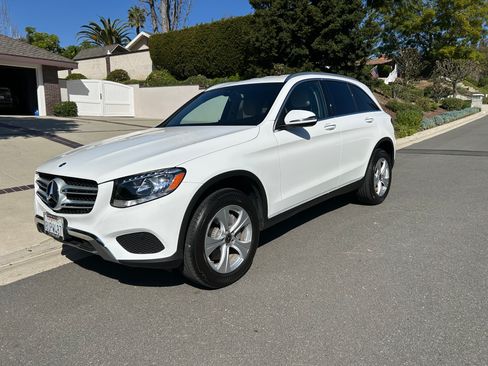 Used 2018 Mercedes-Benz GLC 300 image 1
