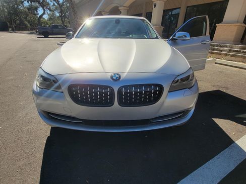 Used 2011 BMW 528i Sedan image 4
