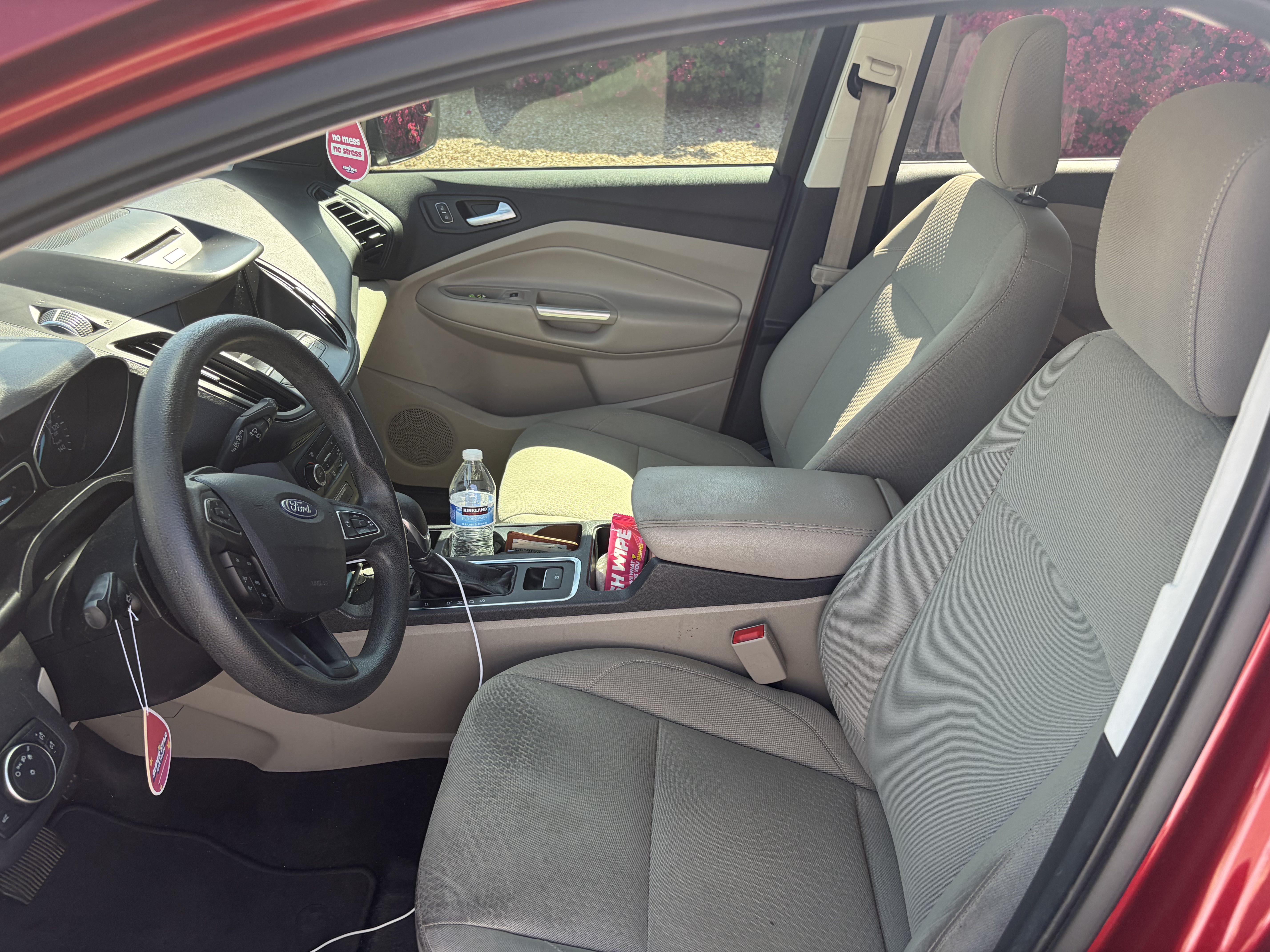 Used 2018 Ford Escape SE w/ SE Sync 3 Package FWD image 11