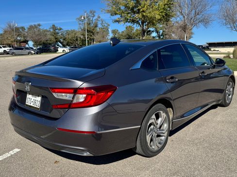 Used 2019 Honda Accord EX image 9