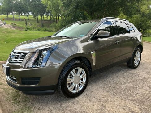 Used 2014 Cadillac SRX Luxury FWD image 4