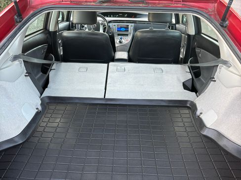 Used 2012 Toyota Prius Four w/ Deluxe Solar Roof Pkg FWD image 15