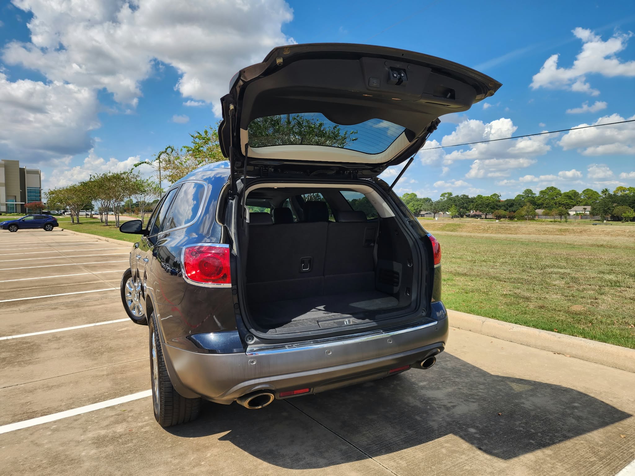 Used 2012 Buick Enclave Leather FWD image 15