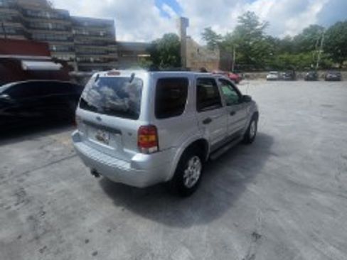 Used 2007 Ford Escape XLT image 4