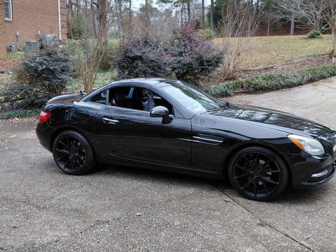 Used 2013 Mercedes-Benz SLK 250 image 4