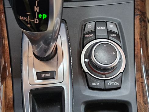 Used 2011 BMW X5 xDrive50i image 14