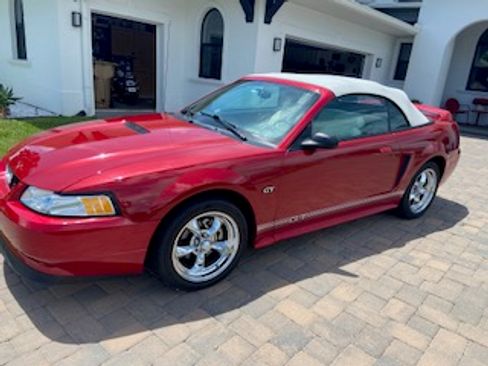 Used 2000 Ford Mustang GT RWD image 2
