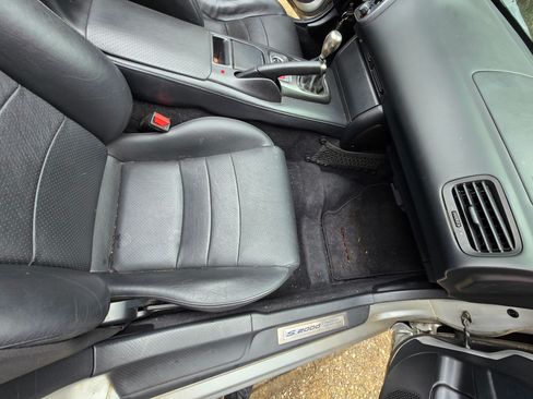 Used 2002 Honda S2000 image 5