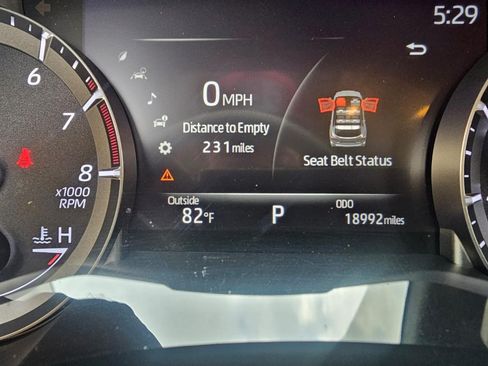 Used 2022 Toyota Highlander XLE image 4