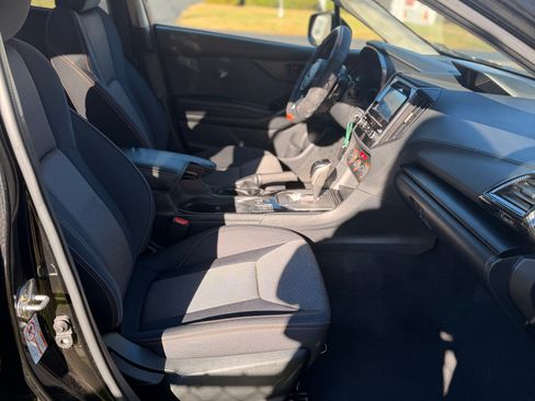 Used 2019 Subaru Crosstrek 2.0i Premium w/ Moonroof Package image 10