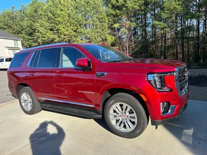 Used 2024 GMC Yukon SLT w/ SLT Luxury Package