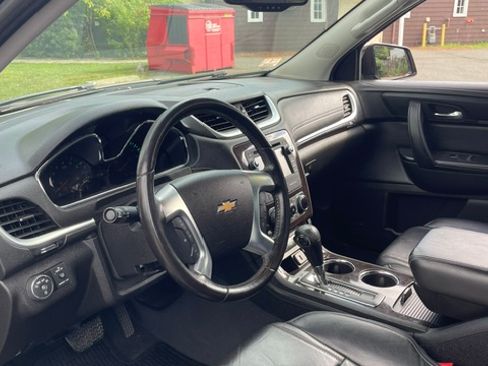 Used 2015 Chevrolet Traverse LT AWD/4WD image 13