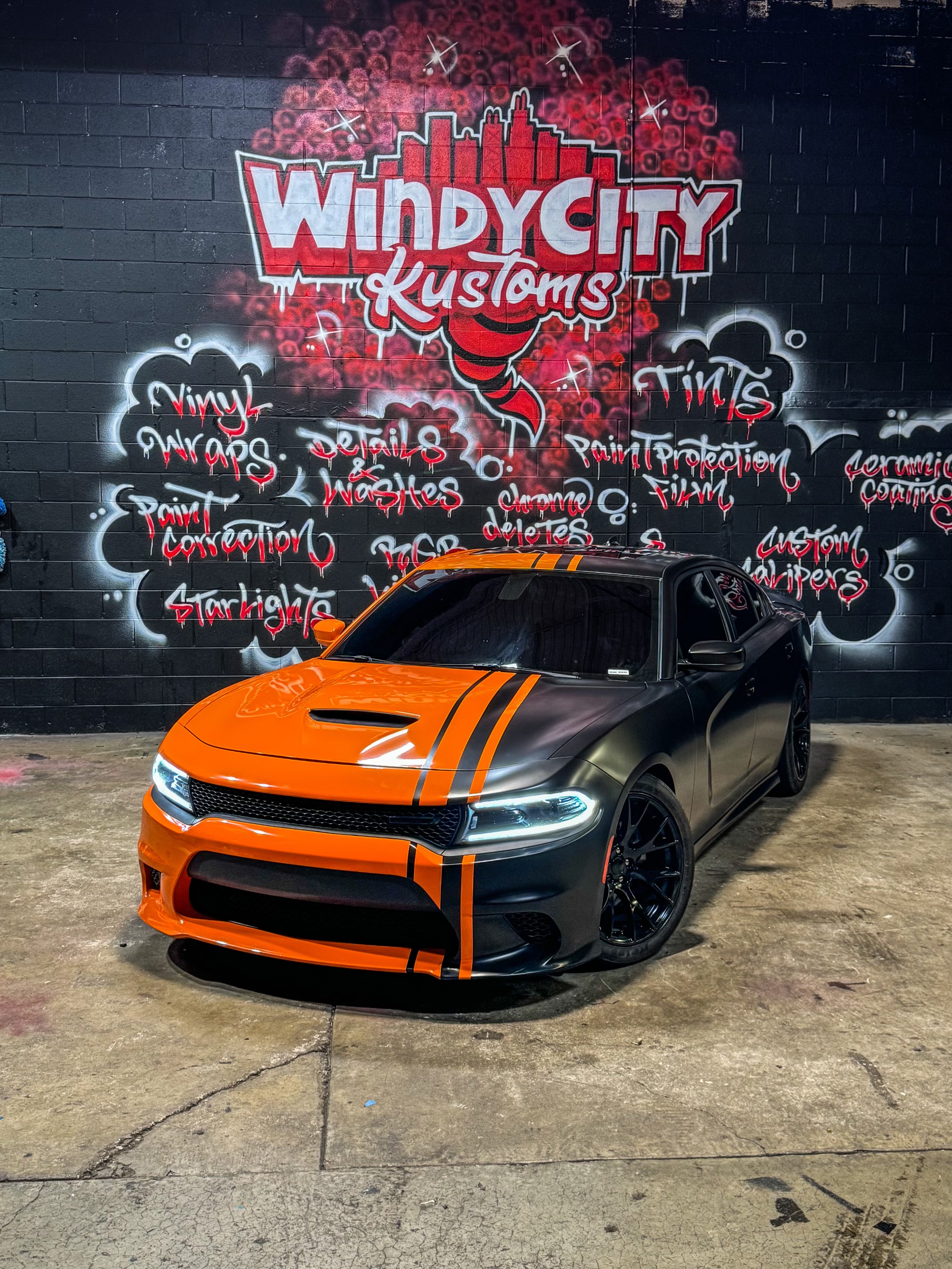 Used 2023 Dodge Charger R/T w/ Blacktop Package RWD image 13