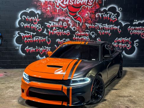 Used 2023 Dodge Charger R/T w/ Blacktop Package RWD image 13