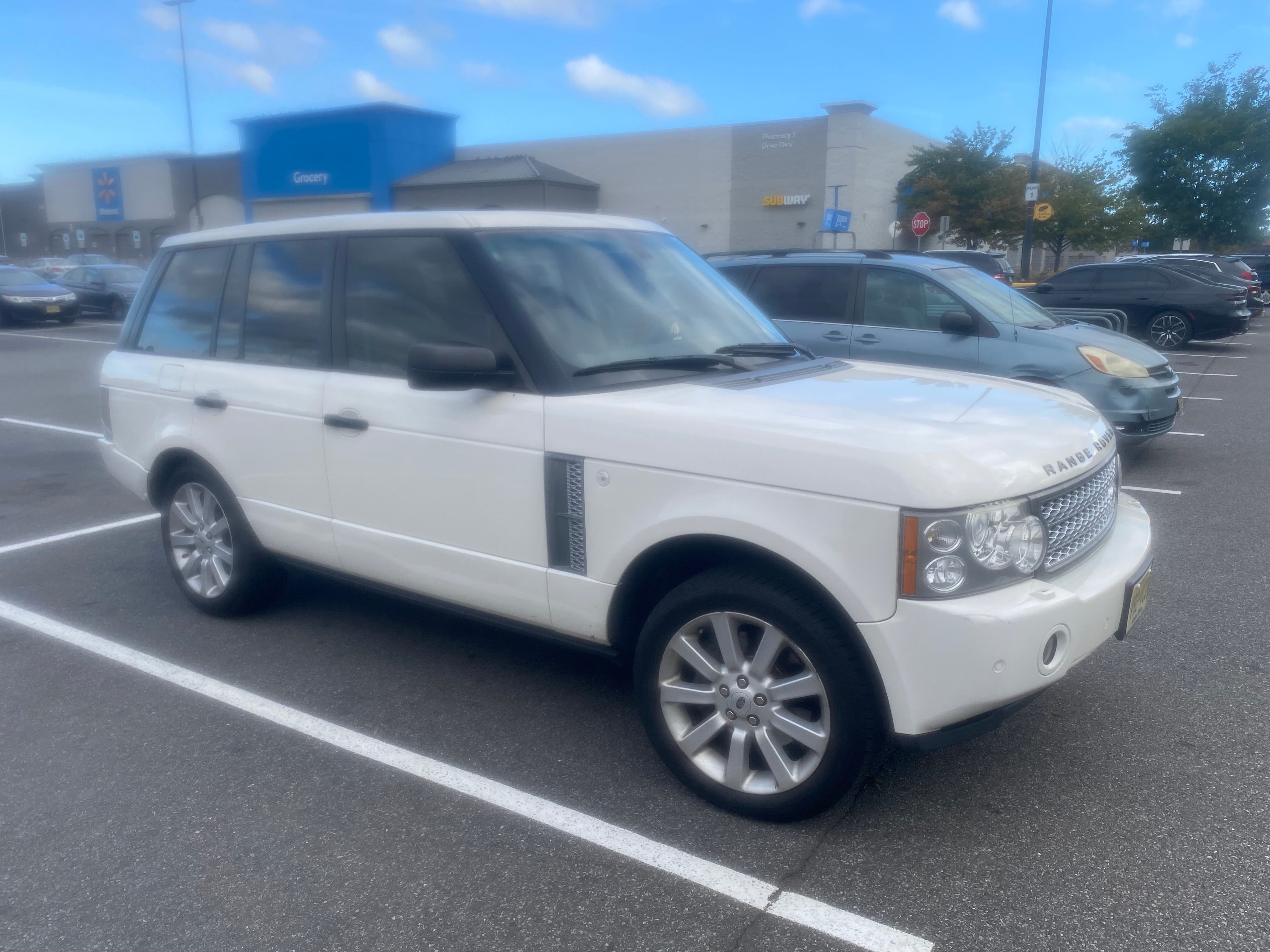 Used 2008 Land Rover Range Rover Supercharged AWD/4WD image 4