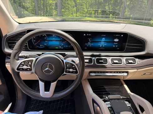 Used 2020 Mercedes-Benz GLS 450 4MATIC image 12