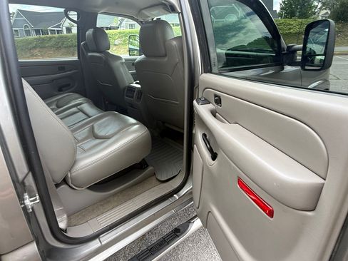 Used 2007 Chevrolet Silverado 3500 LT w/ Heavy-Duty Power Package AWD/4WD image 30