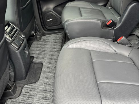 Used 2023 Subaru Ascent Limited w/ Technology Package image 14