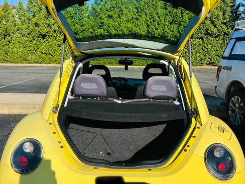 Used 1999 Volkswagen Beetle GLS FWD image 10