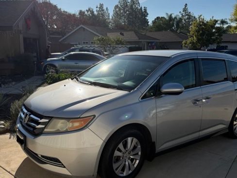 Used 2015 Honda Odyssey EX image 2
