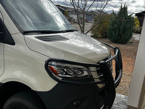 Used 2024 Mercedes-Benz Sprinter 2500 image 11