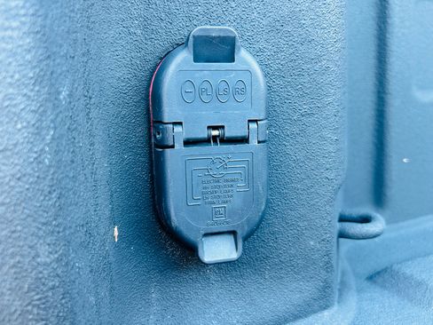 Used 2020 Chevrolet Silverado 2500 LTZ w/ LTZ Premium Package image 30