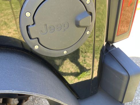 Used 2010 Jeep Wrangler Sport AWD/4WD image 14