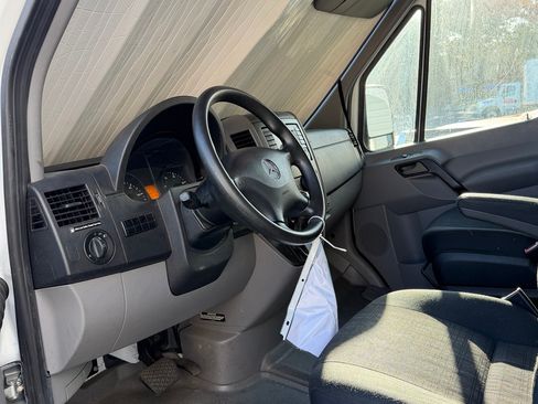 Used 2016 Mercedes-Benz Sprinter 2500 image 10