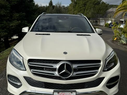 Used 2018 Mercedes-Benz GLE 550e 4MATIC image 1