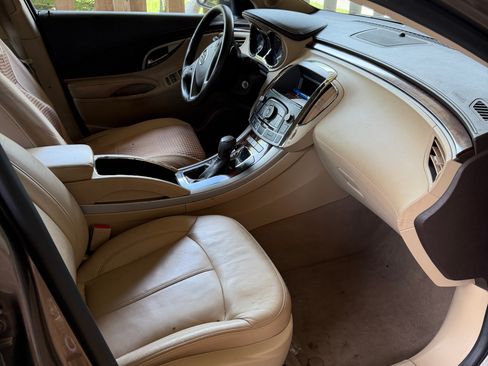 Used 2010 Buick LaCrosse CXL FWD image 6