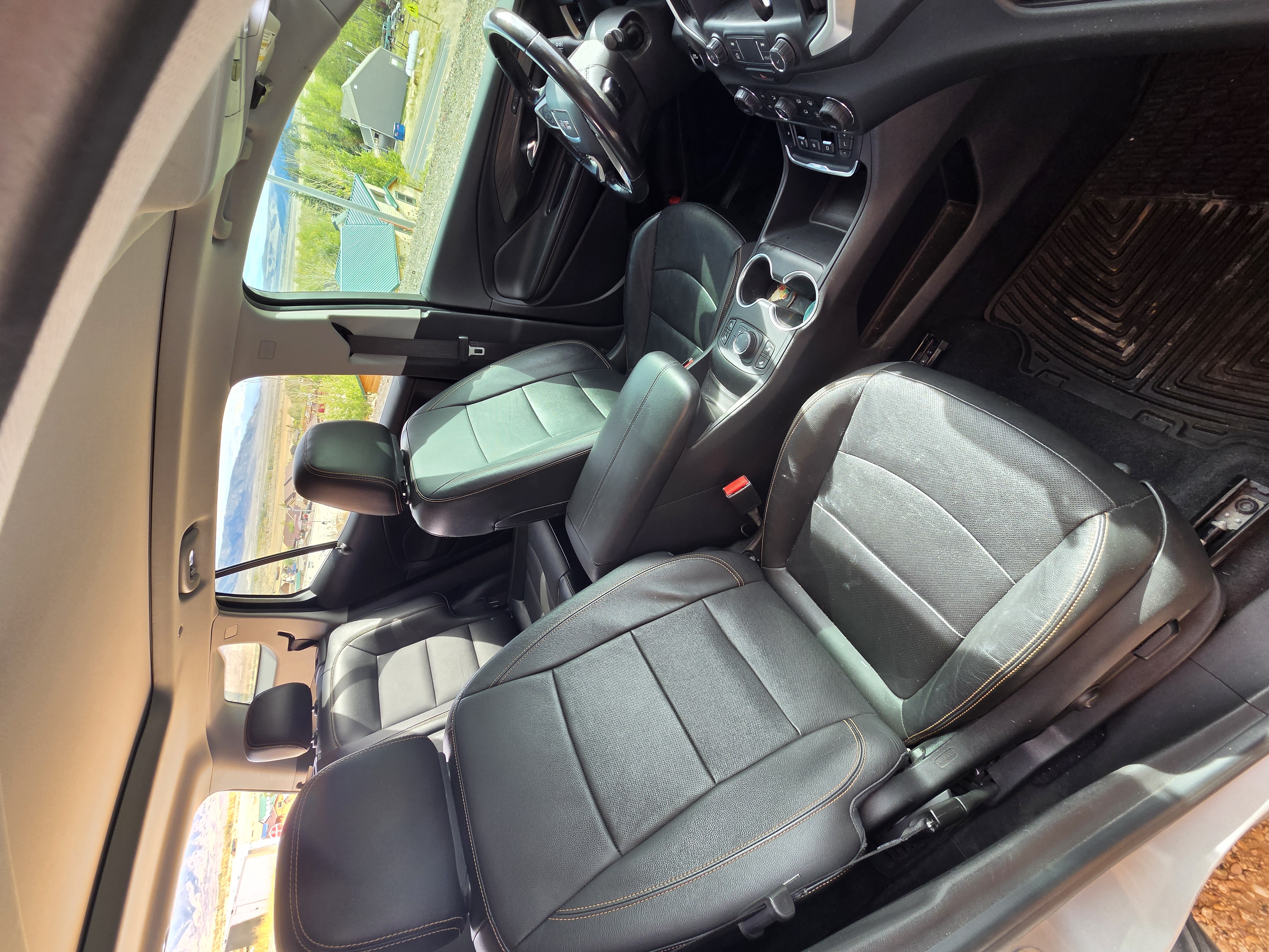 Used 2020 GMC Terrain SLT w/ Preferred Package AWD/4WD image 8