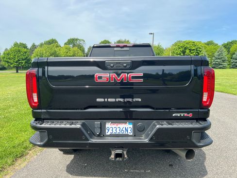 Used 2022 GMC Sierra 3500 AT4 w/ AT4 Premium Plus Package AWD/4WD image 8
