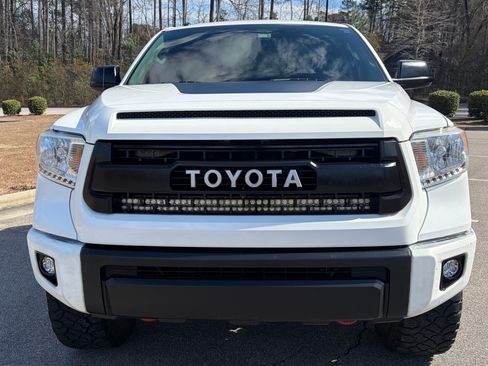 Used 2017 Toyota Tundra SR5 w/ SR5 Upgrade Package image 2