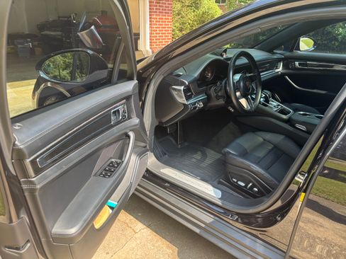 Used 2018 Porsche Panamera Turbo image 14