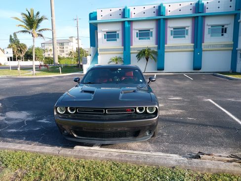 Used 2015 Dodge Challenger R/T Plus RWD image 1