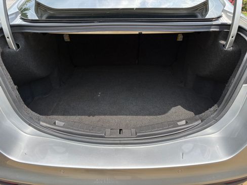 Used 2016 Ford Fusion SE FWD image 12