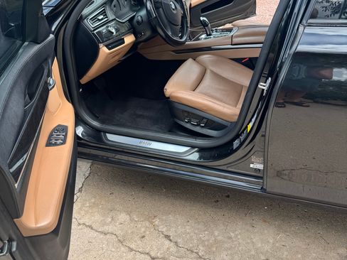 Used 2011 BMW 750i xDrive AWD/4WD image 2