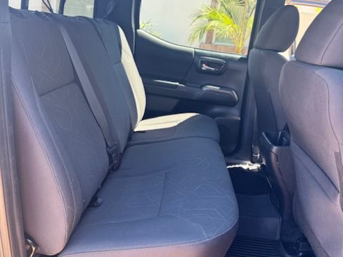 Used 2016 Toyota Tacoma TRD Off-Road image 22