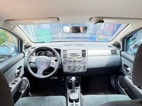 Used 2011 Nissan Versa 1.8 S w/ Plus Pkg FWD image 4