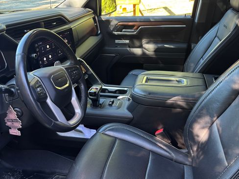 Used 2022 GMC Sierra 1500 Denali AWD/4WD image 2