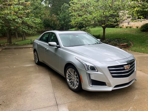 Used 2015 Cadillac CTS Luxury image 4