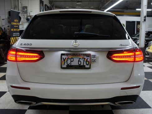 Used 2017 Mercedes-Benz E 400 4MATIC Wagon image 9