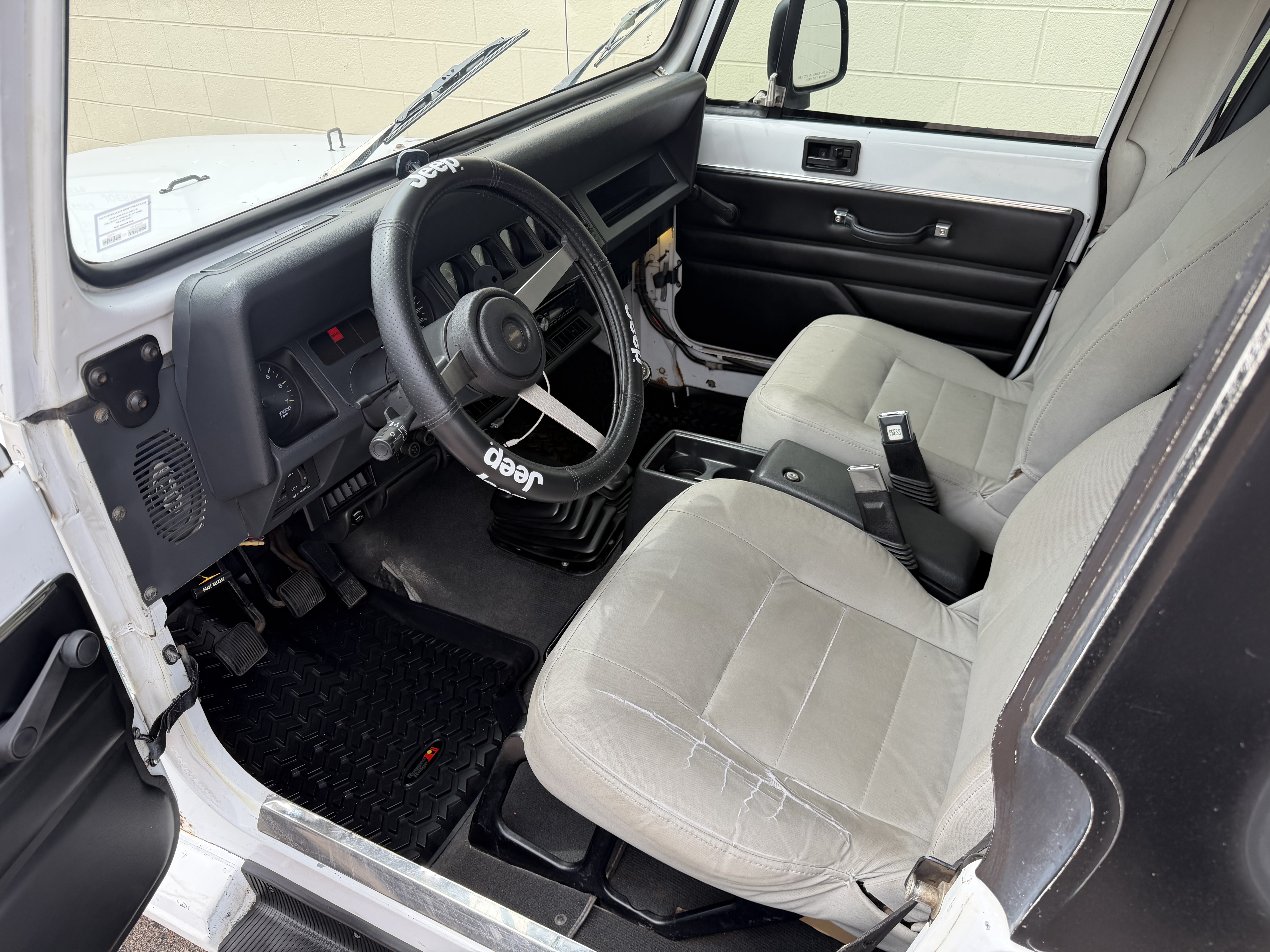 Used 1994 Jeep Wrangler SE AWD/4WD image 11