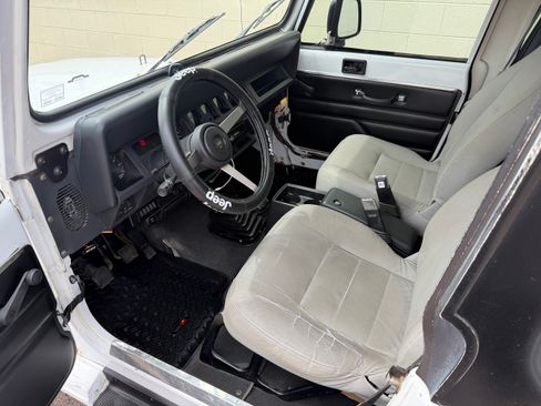 Used 1994 Jeep Wrangler SE AWD/4WD image 11
