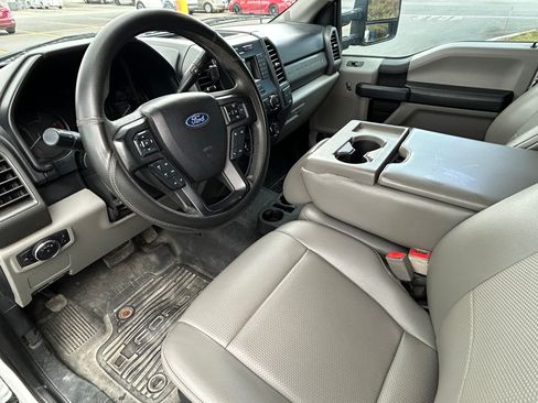 Used 2019 Ford F350 XL w/ Power Equipment Group image 15
